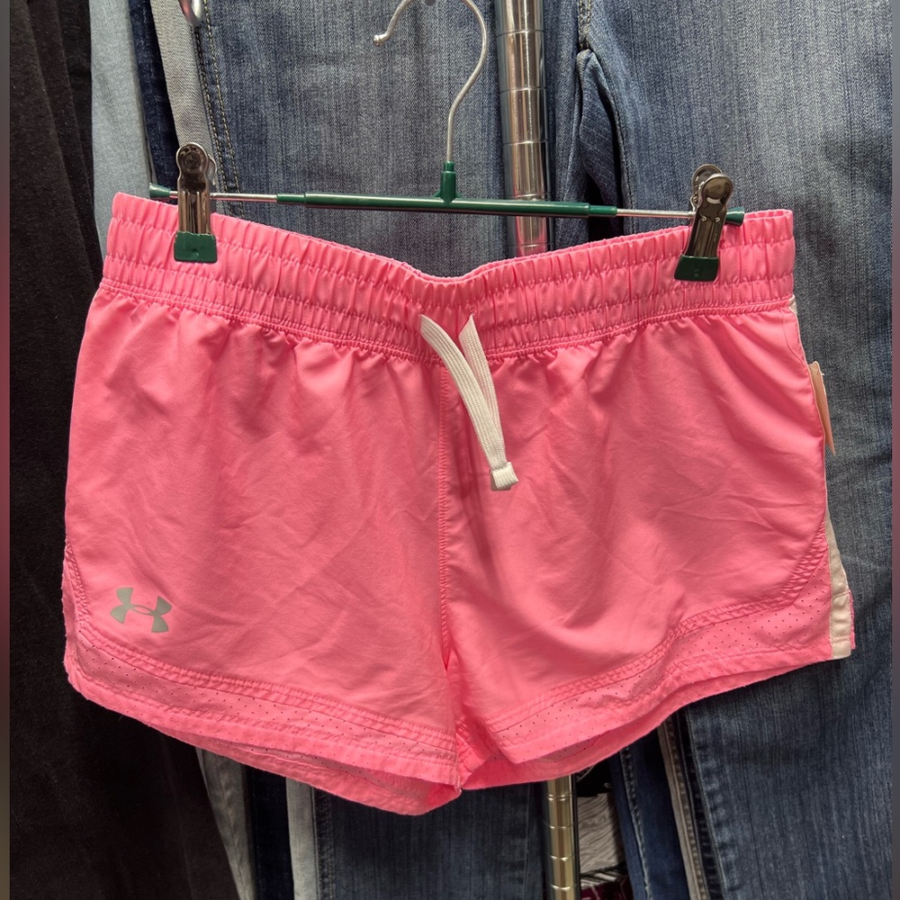 Girls Under Armour shorts size XL